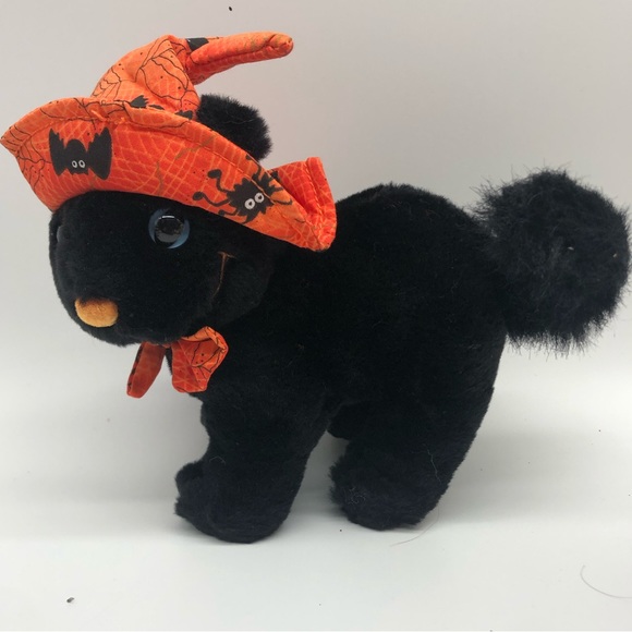 Friday the black cat - Picture 1 of 3